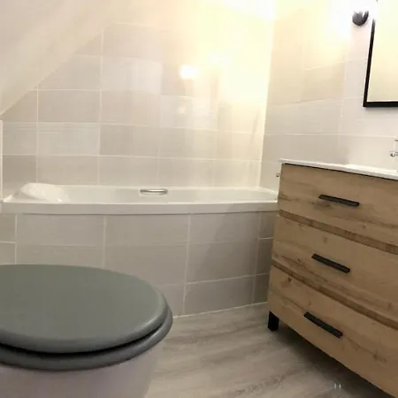 Cosy 600m Gare - Etage 3 - Balcon Et Calme - Tv - Wifi