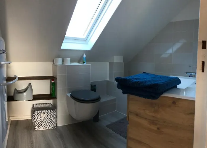 Cosy 600m Gare - Etage 3 - Balcon Et Calme - Tv - Wifi Appartement Bernay (Eure)